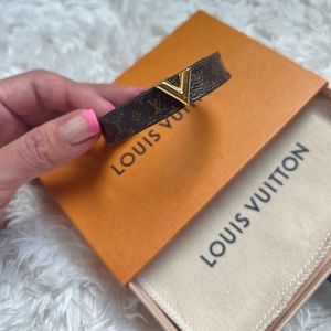 Louis Vuitton - Essential V Bracelet
